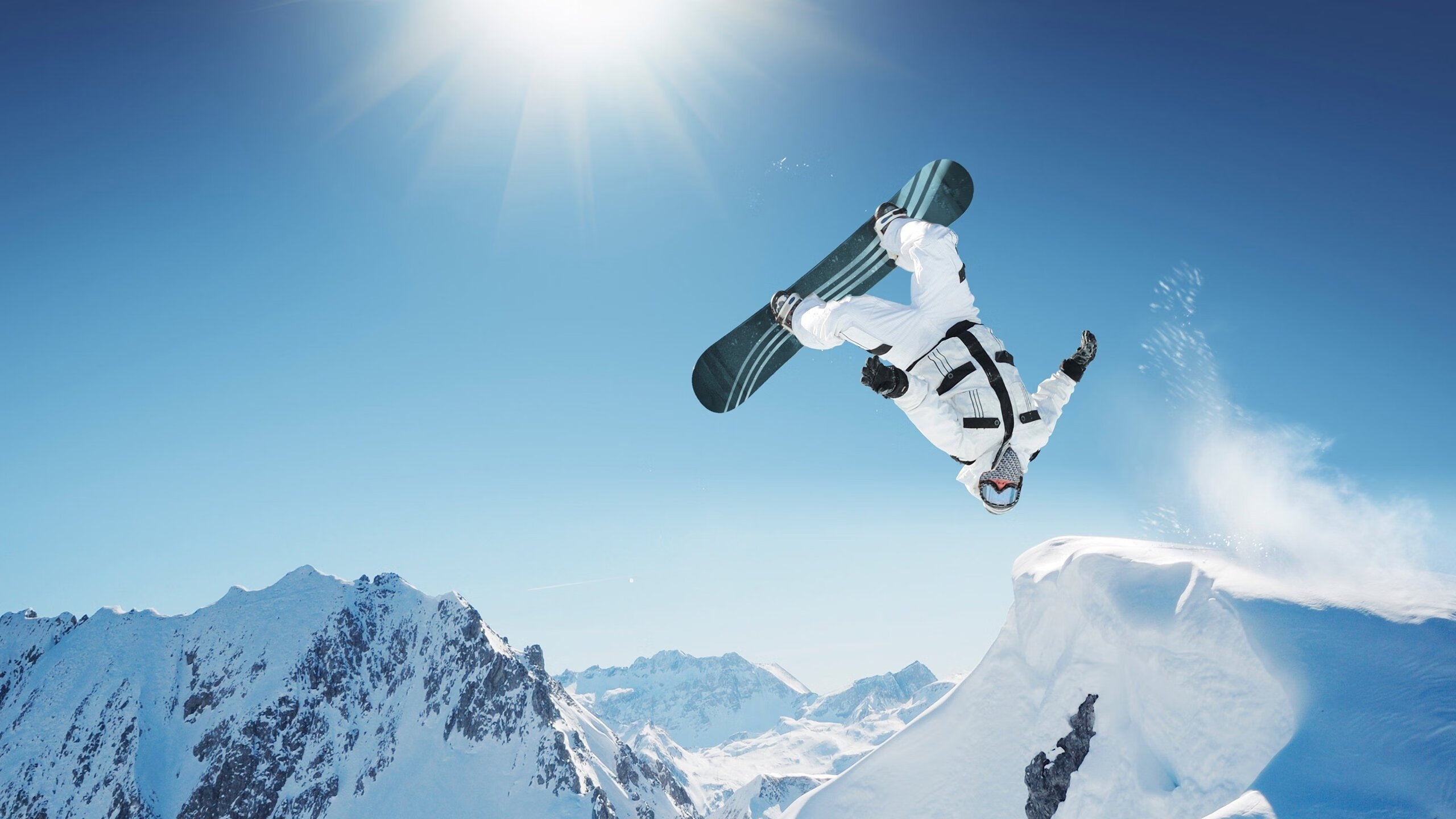 体育教育助力青少年全面发展，校园运动热潮再升级